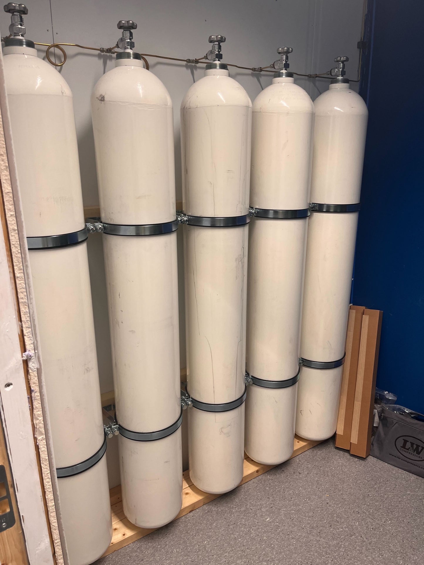 Luftfylling av dykkeflasker - Frivannsliv